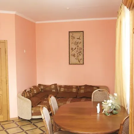 Zatyshok Hotel Shaian