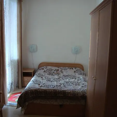 Zatyshok Hotel *